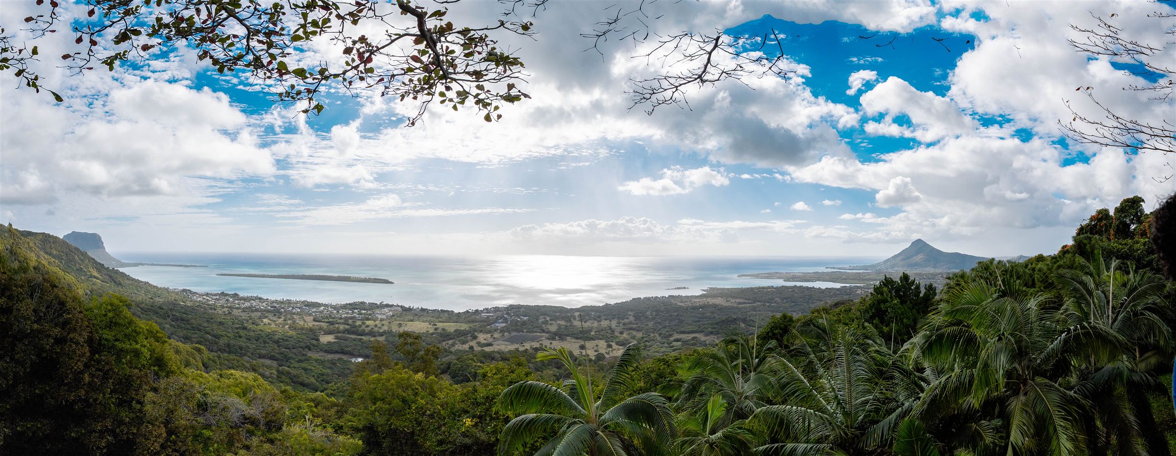 Chamarel viewpoint over Le Morne, Île aux Bénitiers and La Tourelle du Tamarin